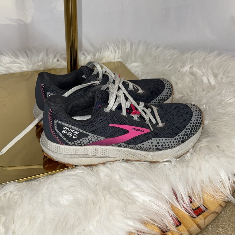 Brooks Women's Athletic Shoes - Black, Pink, and Gray - Picture 2 of 4